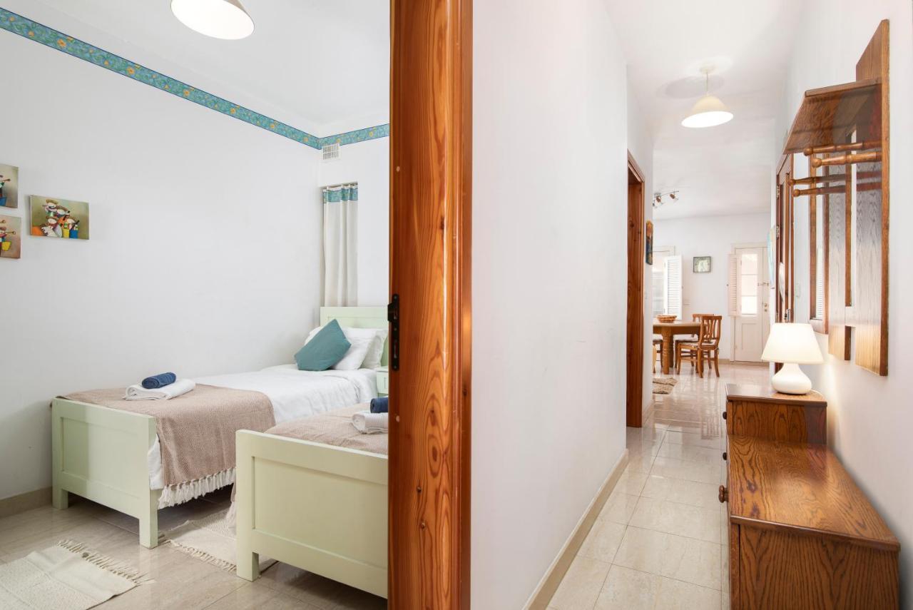 Modern 2Br Apartment Close To Sea, In The Heart Of Sliema Esterno foto