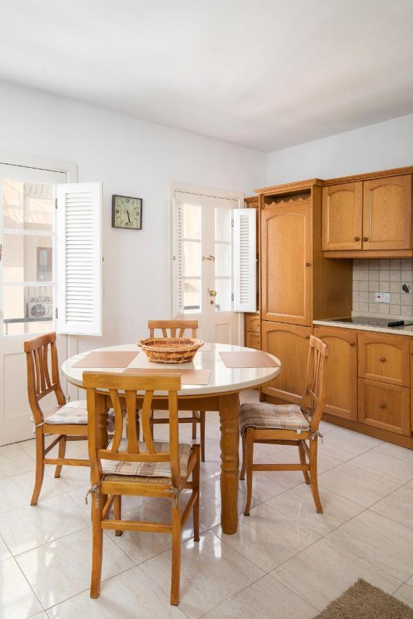 Modern 2Br Apartment Close To Sea, In The Heart Of Sliema Esterno foto