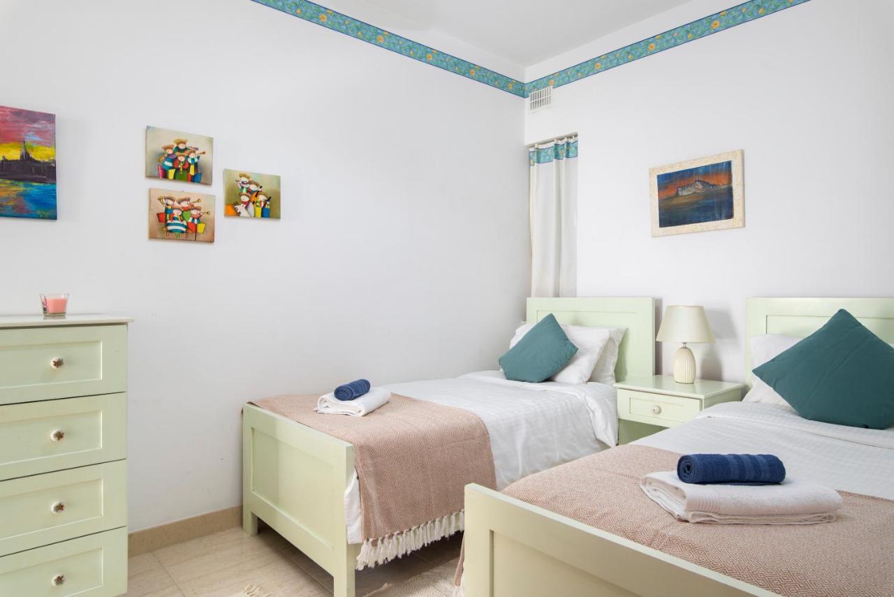 Modern 2Br Apartment Close To Sea, In The Heart Of Sliema Esterno foto