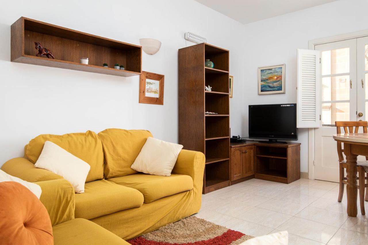 Modern 2Br Apartment Close To Sea, In The Heart Of Sliema Esterno foto