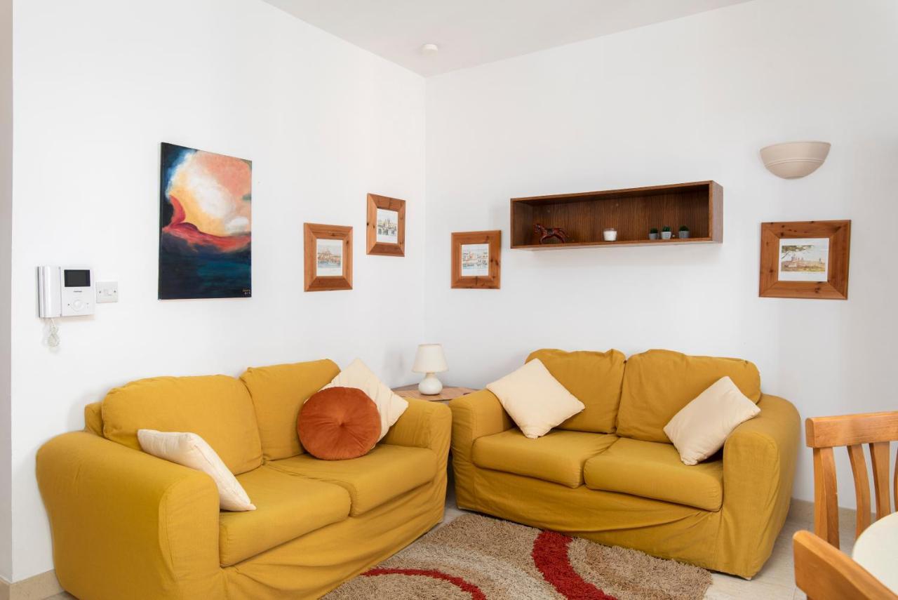 Modern 2Br Apartment Close To Sea, In The Heart Of Sliema Esterno foto