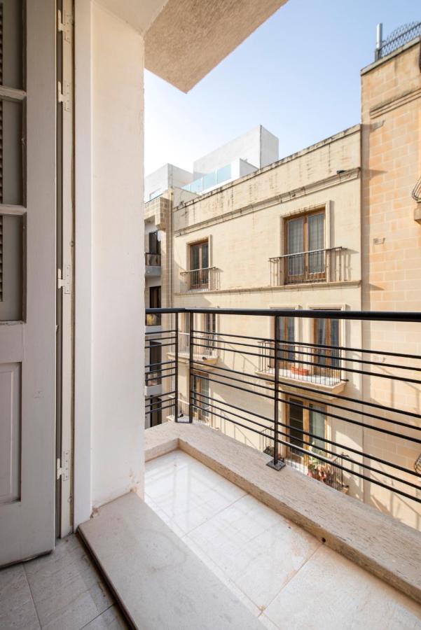 Modern 2Br Apartment Close To Sea, In The Heart Of Sliema Esterno foto